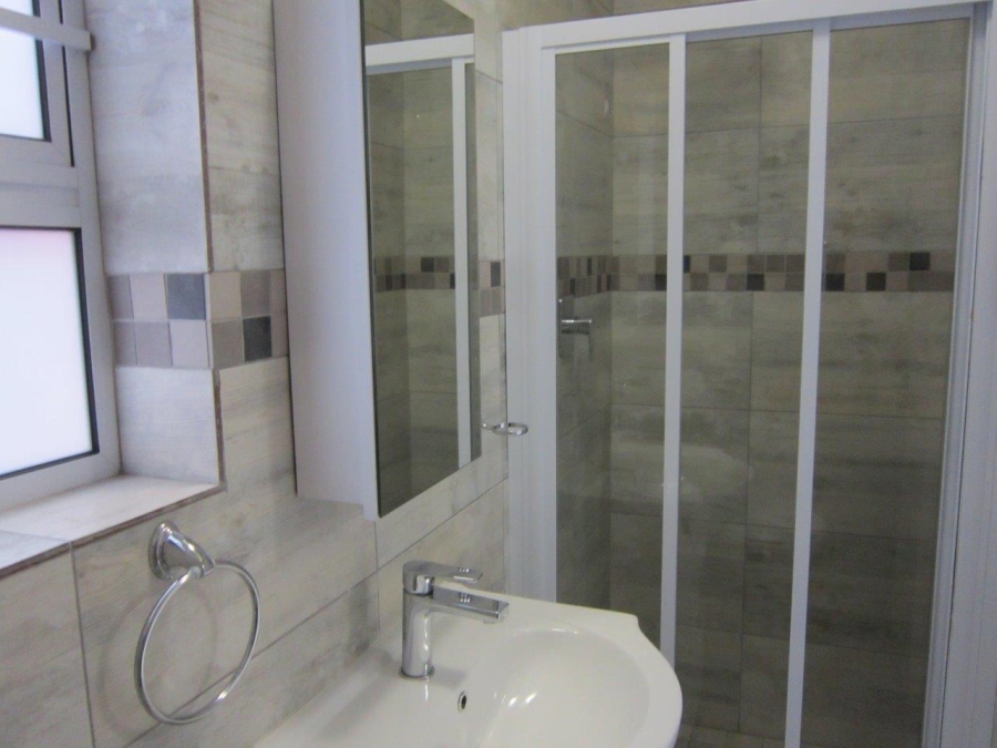 To Let 3 Bedroom Property for Rent in Beacon Bay Eastern Cape